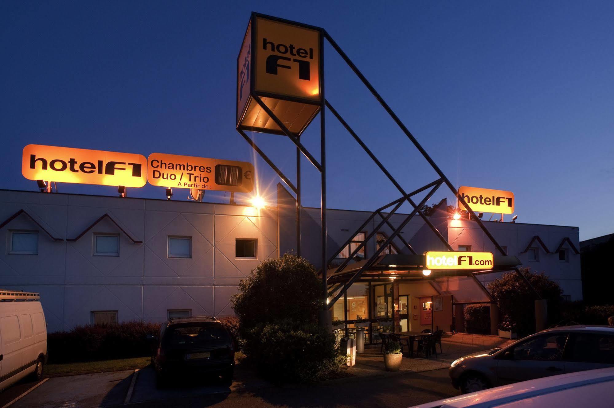 Hotelf1 Saint Etienne La Grand Croix LʼHorme Zewnętrze zdjęcie