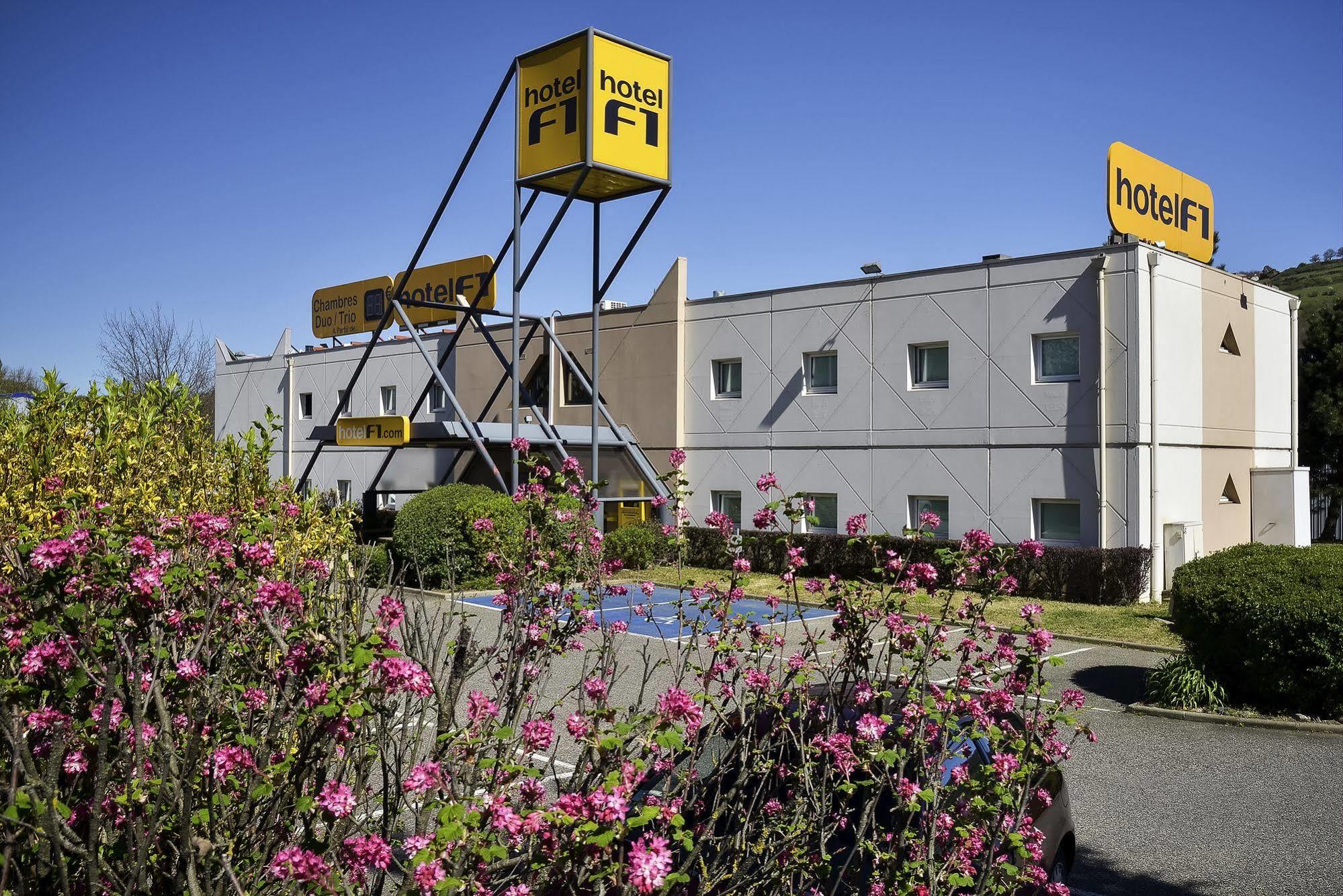 Hotelf1 Saint Etienne La Grand Croix LʼHorme Zewnętrze zdjęcie